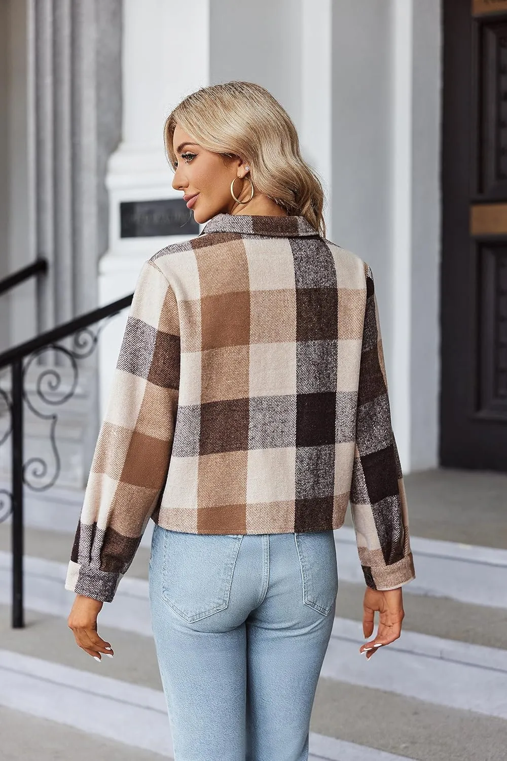 Zeagoo Flannels for Women Cropped Shacket Jacket Fashion Plaid Button Down Shirt 2025 Fall Coat Tops