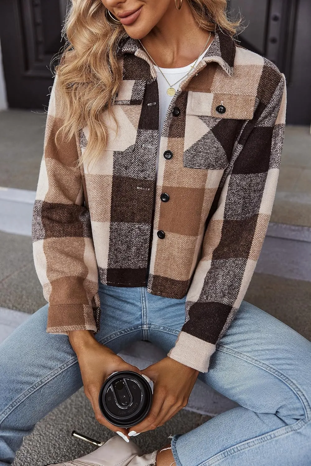 Zeagoo Flannels for Women Cropped Shacket Jacket Fashion Plaid Button Down Shirt 2025 Fall Coat Tops